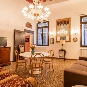 Appartamento Fenice Backstage Over Canal Venezia